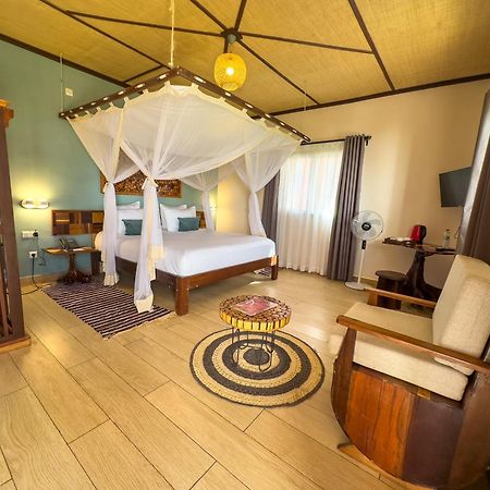 Bira Hotel 안트시라베 외부 사진