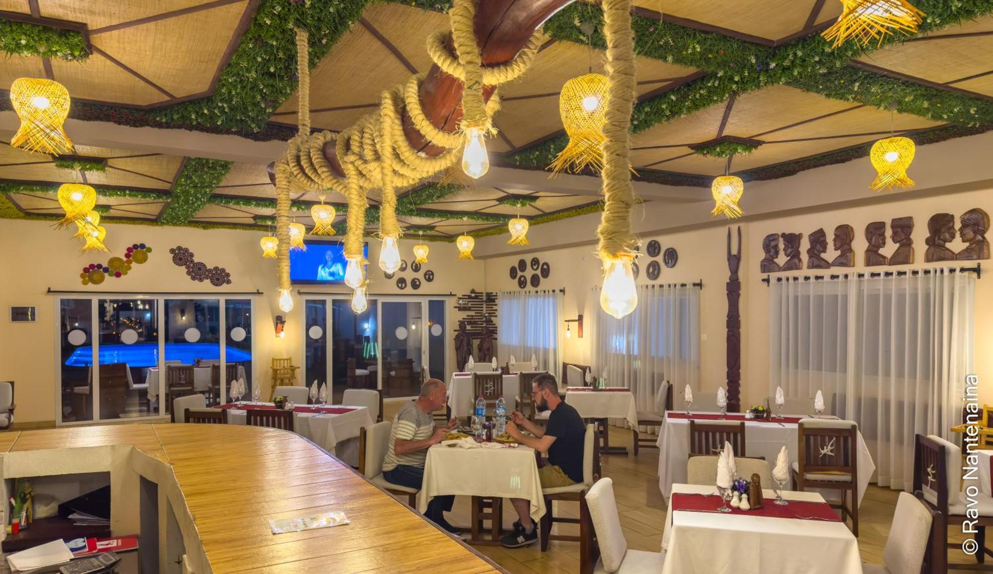 Bira Hotel 안트시라베 외부 사진