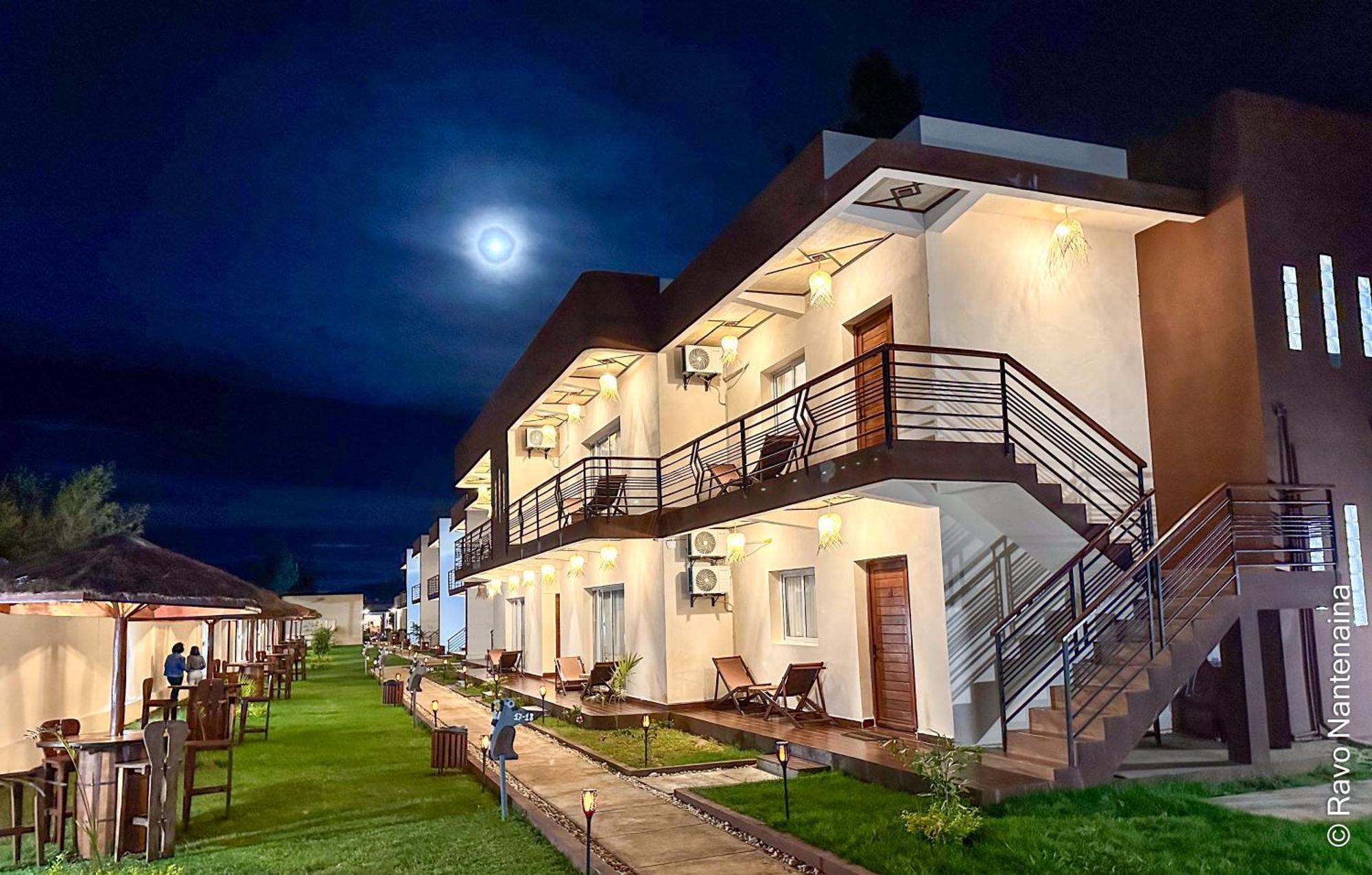 Bira Hotel 안트시라베 외부 사진