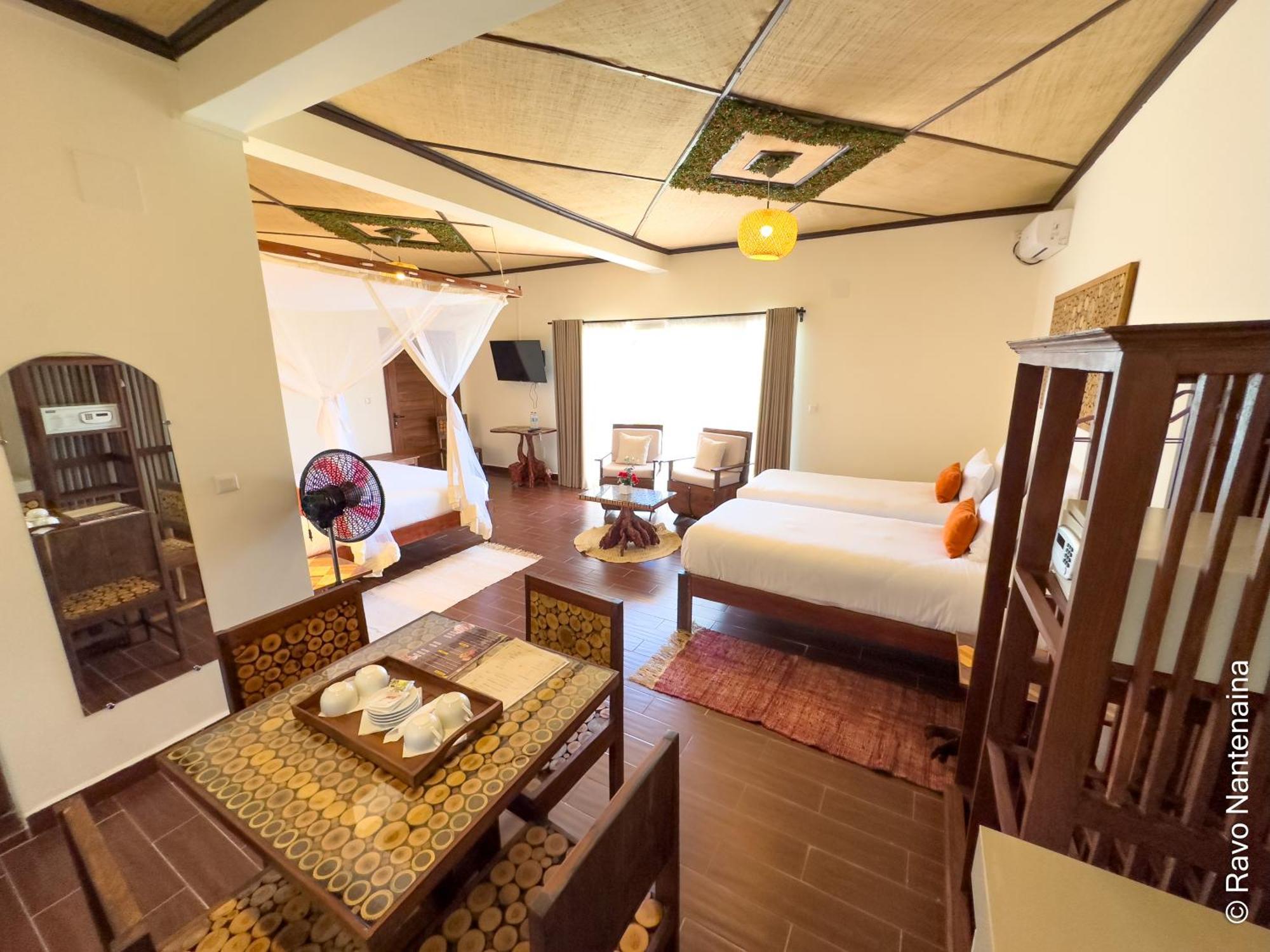 Bira Hotel 안트시라베 외부 사진