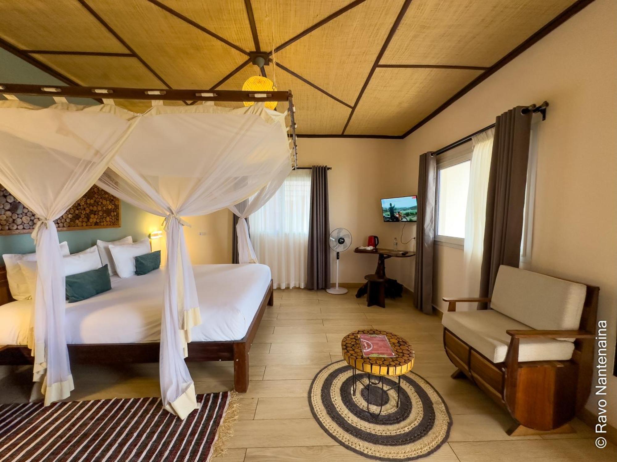 Bira Hotel 안트시라베 외부 사진